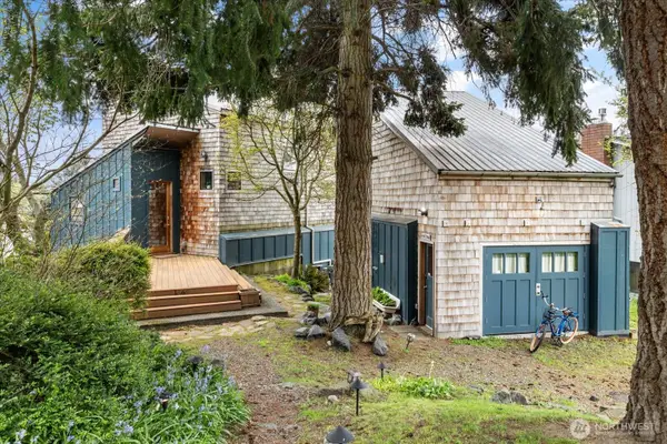 1060 Halsey Drive, Coupeville, WA 98239