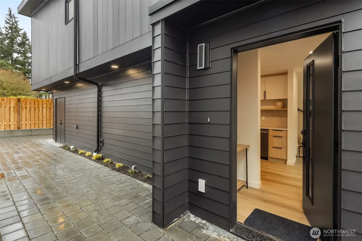14035 Densmore Avenue N, Seattle, WA 98133 - #1