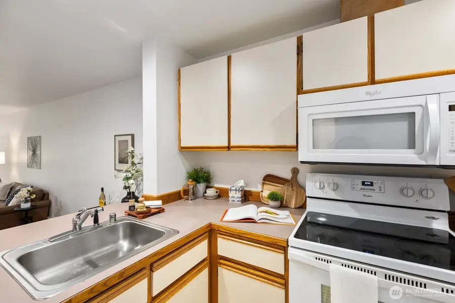 8017 NE 177th Court #504, Kenmore, WA 98028 - #3