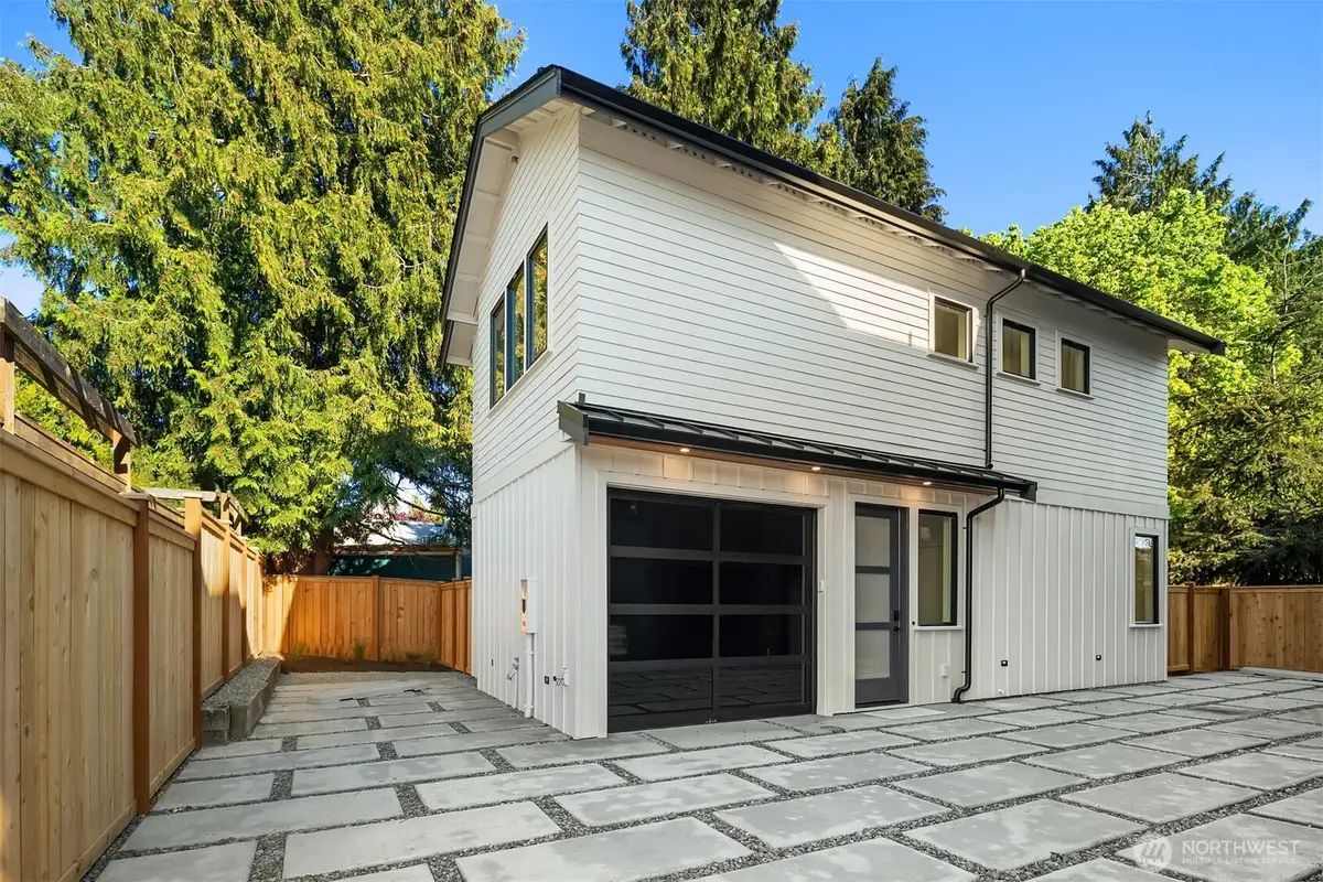 7064 Cleopatra Place Nw, Seattle, WA 98117 - #1