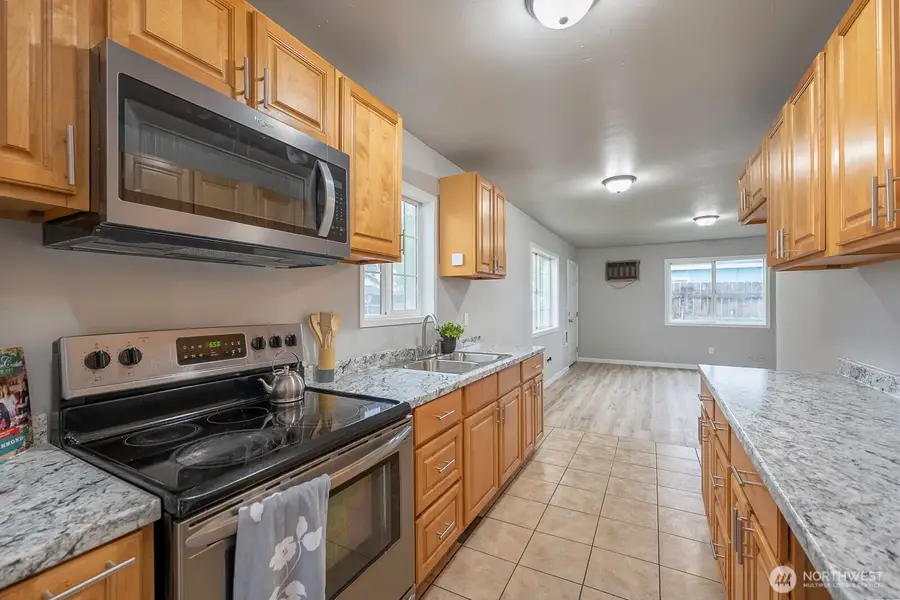 4253 NE Lincoln Drive, Moses Lake, WA 98837 - #2