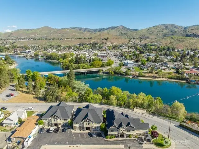 230 E Furnham Ave #C3, Chelan, WA 98816 - #2