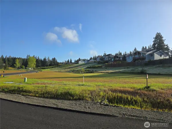 30 E Virgil Drive W #1, Allyn, WA 98524