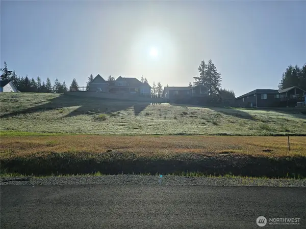 80 E Virgil Drive W #5, Allyn, WA 98524