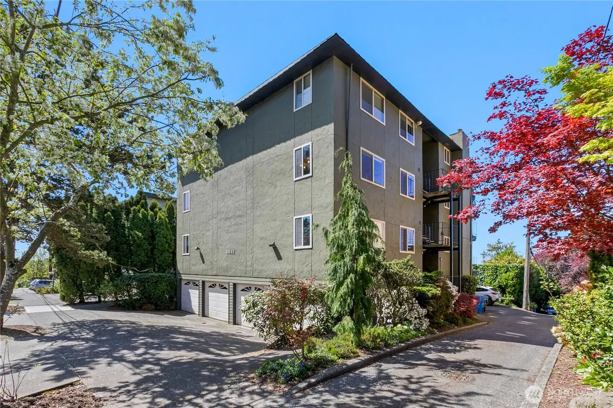 4511 Greenwood Avenue N #6, Seattle, WA 98103 - #1