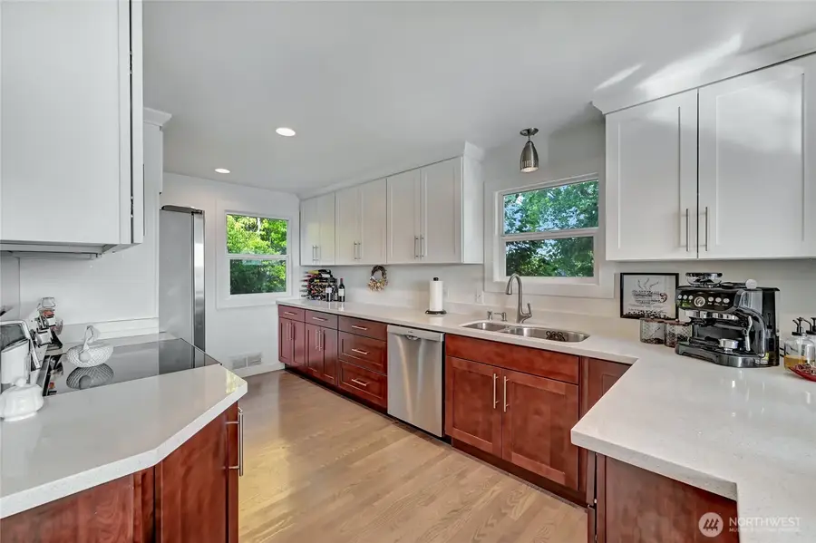 10825 Marine View Drive Sw, Seattle, WA 98146 - #3