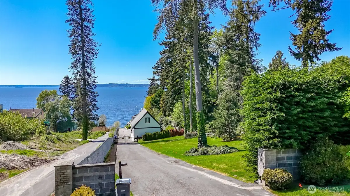 27 10th Avenue S, Des Moines, WA 98198 - #1