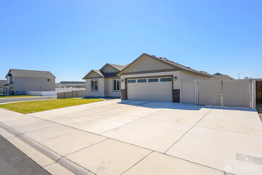 1012 8th Avenue Ne, Ephrata, WA 98823 - #2