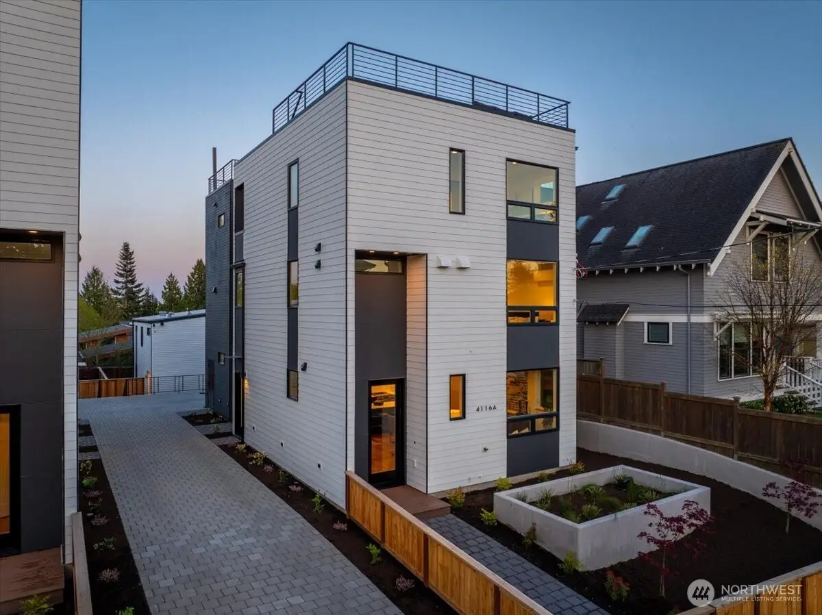4116 Burke Avenue N, Seattle, WA 98103 - #1