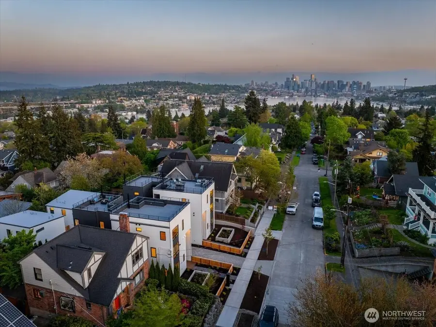 4116 Burke Avenue N, Seattle, WA 98103 - #2