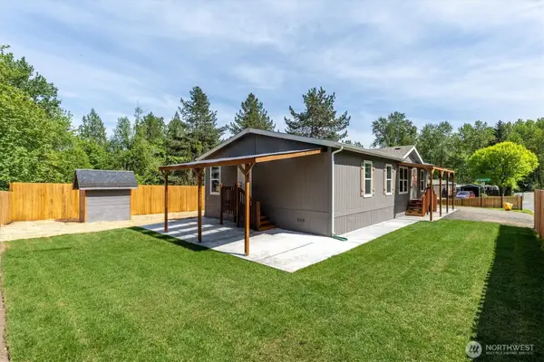 101 Sir Lancelot Drive, Castle Rock, WA 98611