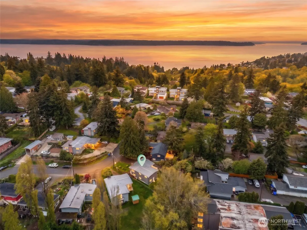 1300 SW 125th Place, Seattle, WA 98146 - #1