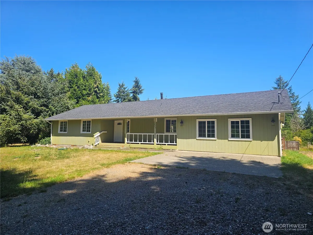 727 Tipsoo Loop S, Rainier, WA 98576 - #1