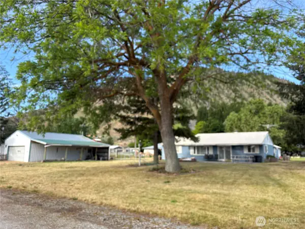 221 Third Street, Brewster, WA 98812