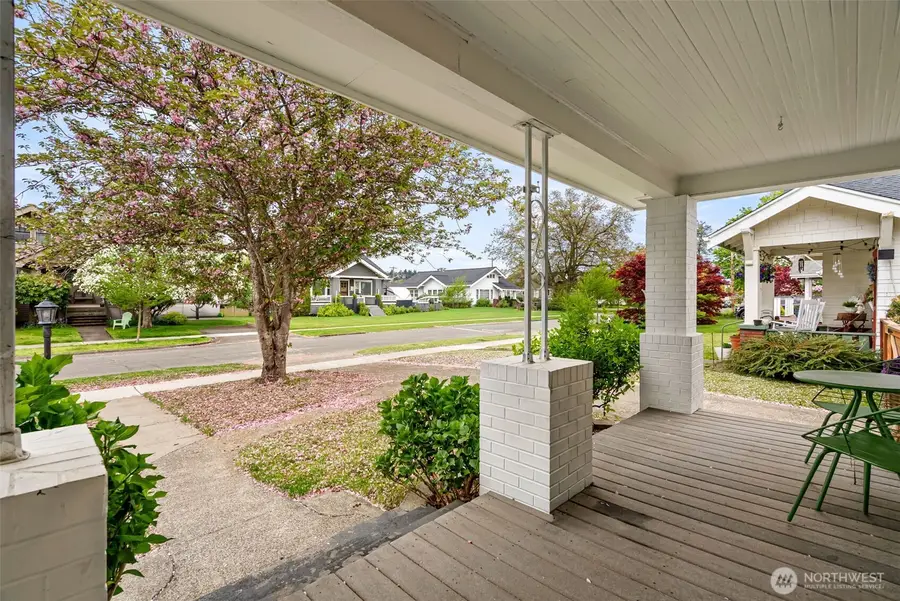 809 Sumner Avenue, Sumner, WA 98390 - #3