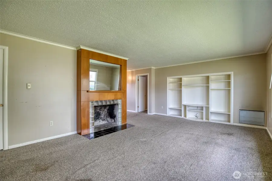 156 Emerson Avenue, Hoquiam, WA 98550 - #3
