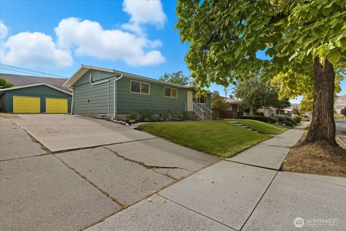 1025 River Drive, Coulee Dam, WA 99116 - #1