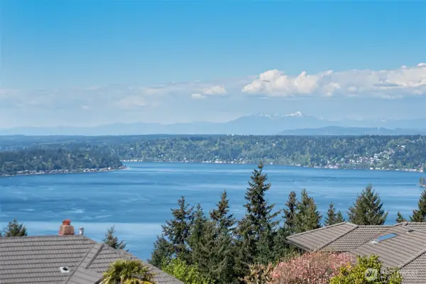 4411 170th Avenue Se, Bellevue, WA 98006