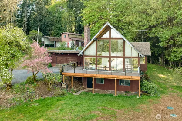 731 Carnine Road, Castle Rock, WA 98611