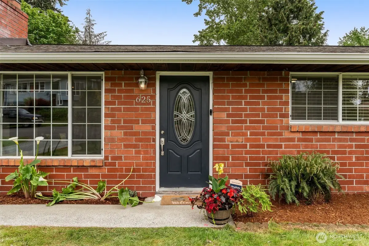 625 SW 127th Street, Seattle, WA 98146 - #1