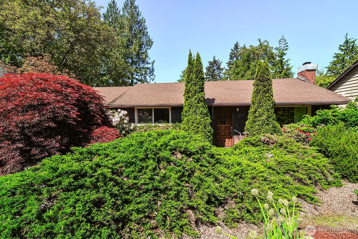 13709 39th Avenue Ne, Seattle, WA 98125 - #1