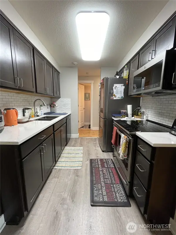 Address Withheld By Seller, Redmond, WA 98052