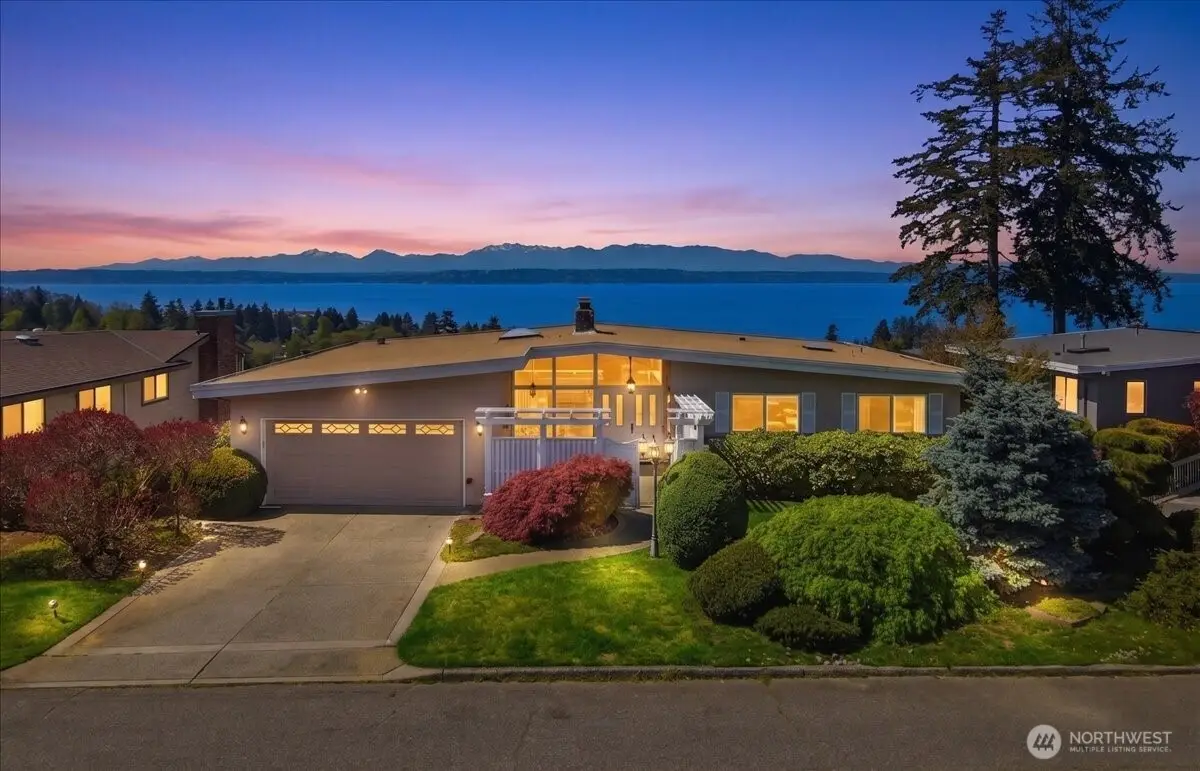 911 12th Avenue N, Edmonds, WA 98020 - #1