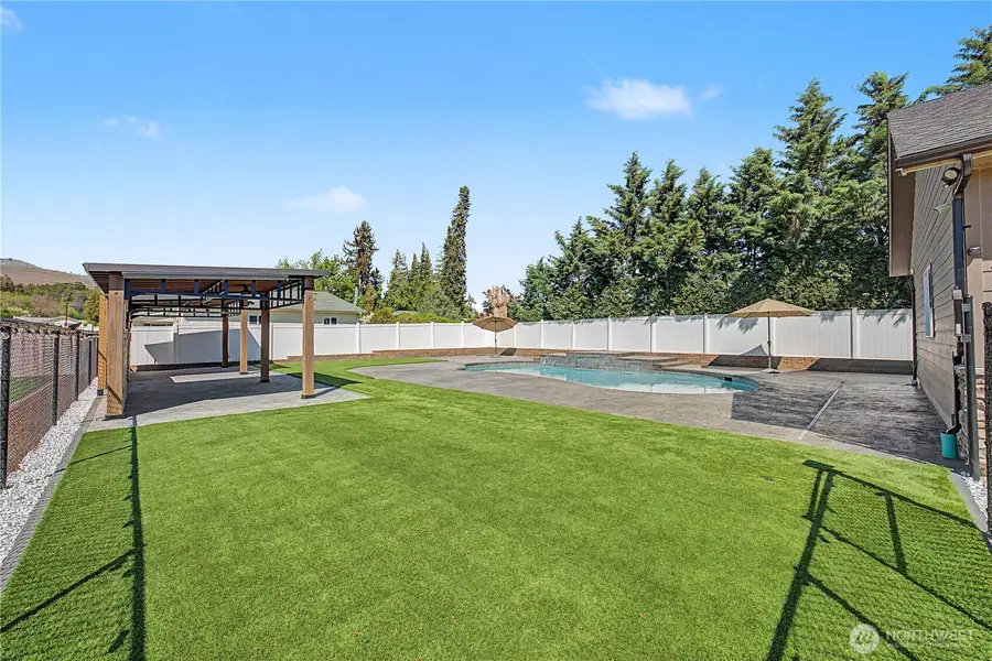 209 W Peters Street, Wenatchee, WA 98801 - #2