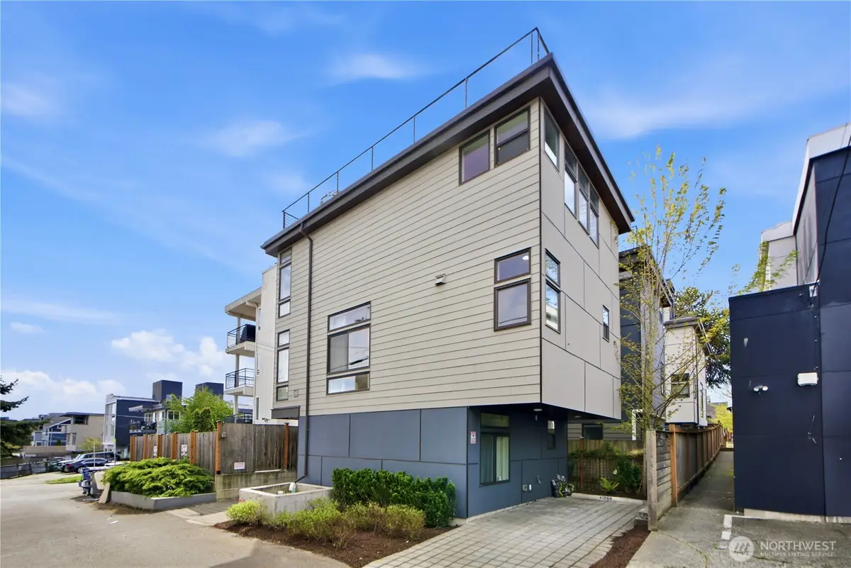 4106 Linden Avenue N #B, Seattle, WA 98103 - #1