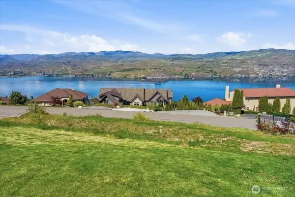 145 Mirabella Drive #17, Chelan, WA 98816