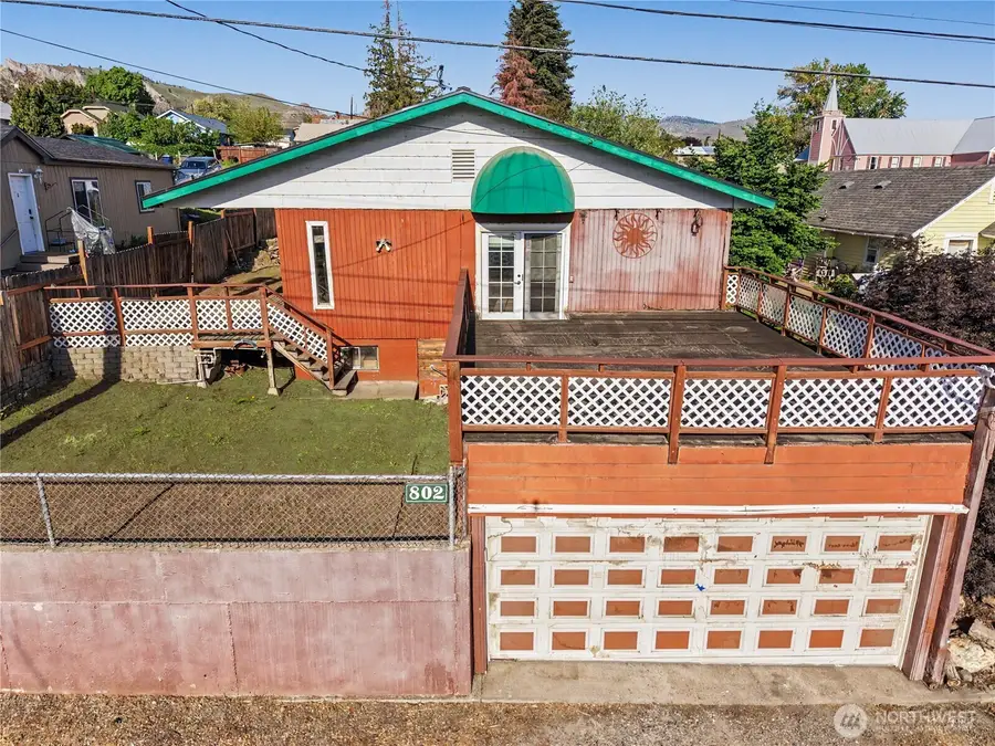 802 S Chelan Avenue, Wenatchee, WA 98801 - #2