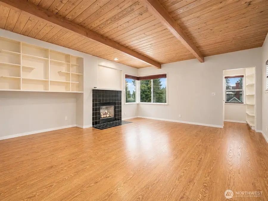 311 NE 95th St, Seattle, WA 98115 - #3