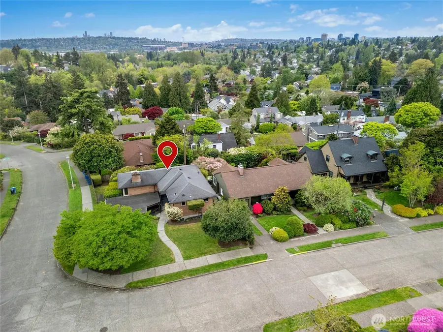 5803 Oberlin Avenue Ne, Seattle, WA 98105 - #2