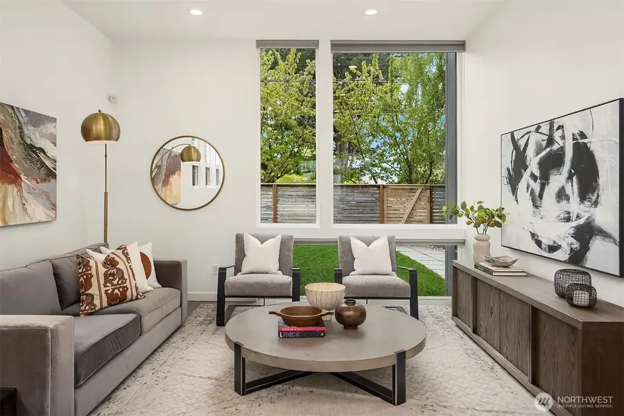 2418 6th Avenue W, Seattle, WA 98119 - #2
