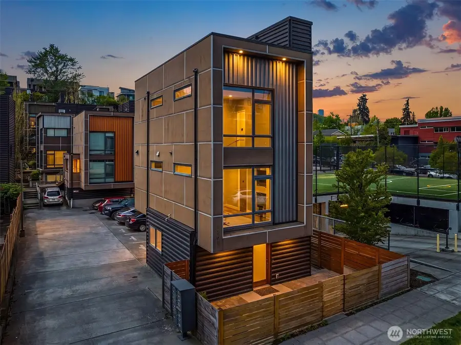 1761 20th Avenue S, Seattle, WA 98144 - #3