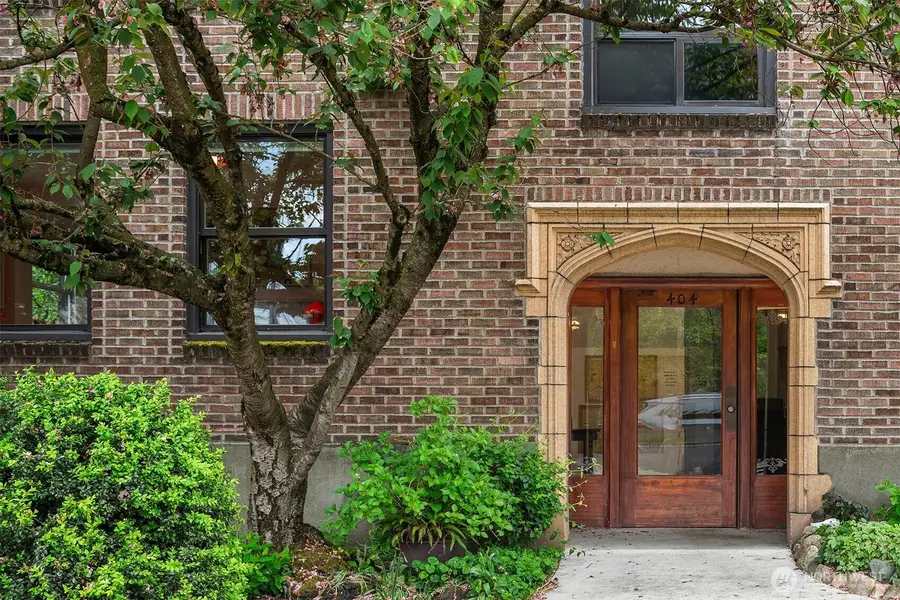 404 E Harrison Street #101, Seattle, WA 98102 - #2