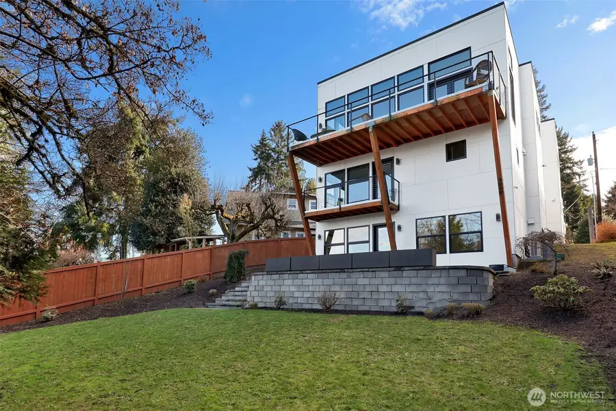 4224 NE 124th Street, Seattle, WA 98125 - #3
