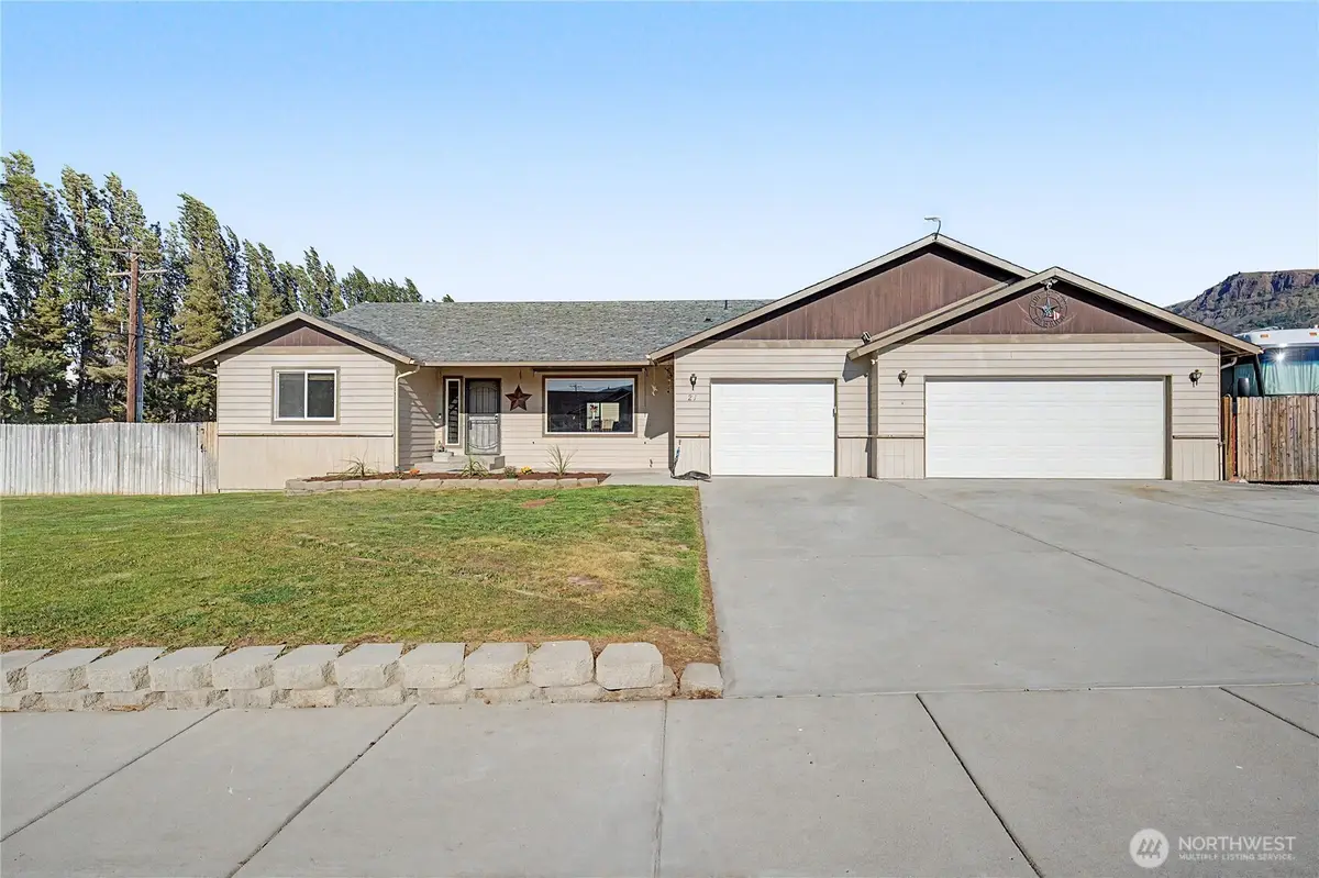 21 Ambrosia Lane, Malaga, WA 98828 - #1