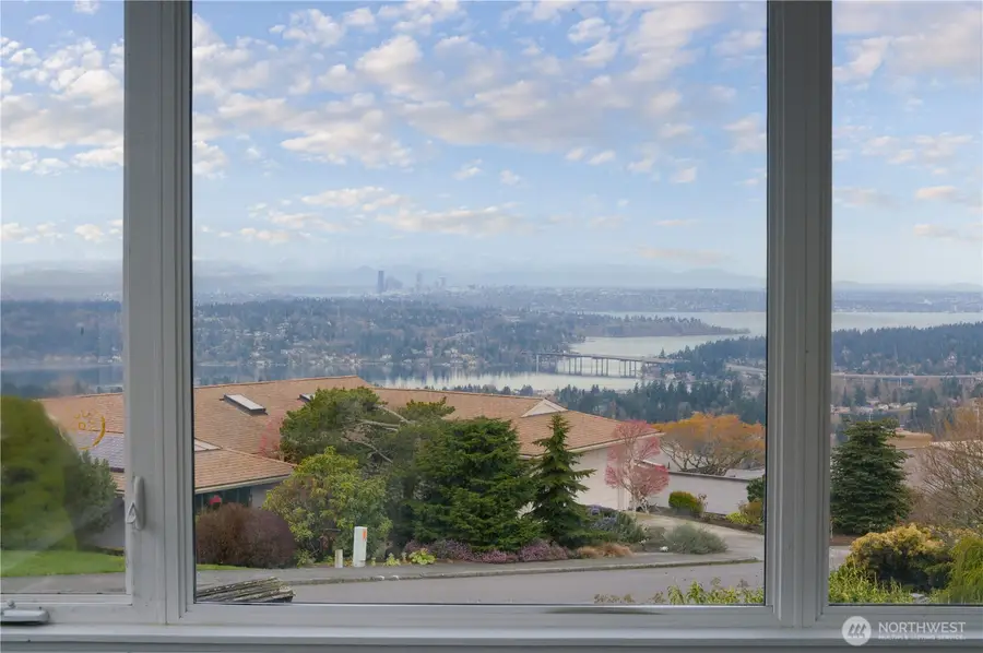 4572 137th Avenue Se, Bellevue, WA 98006 - #3