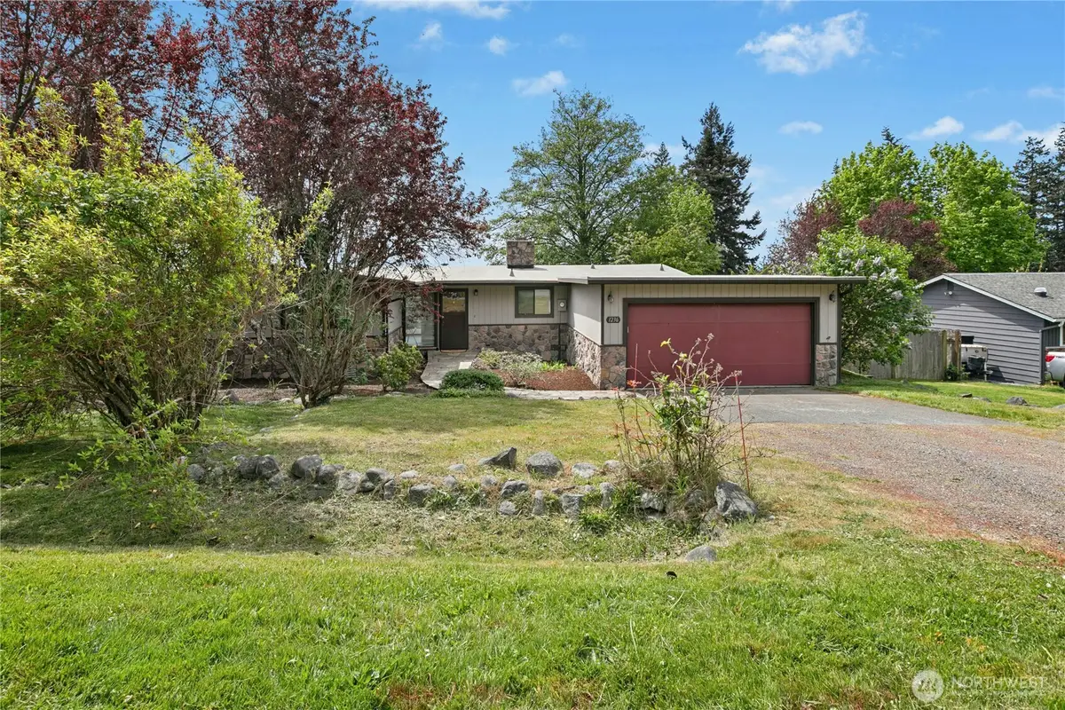 1236 Crescent Drive, Oak Harbor, WA 98277 - #1