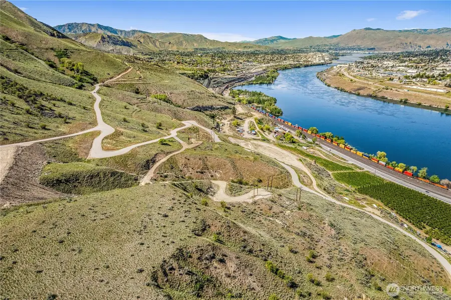 1501 Malaga Alcoa Highway #B, Wenatchee, WA 98801 - #2