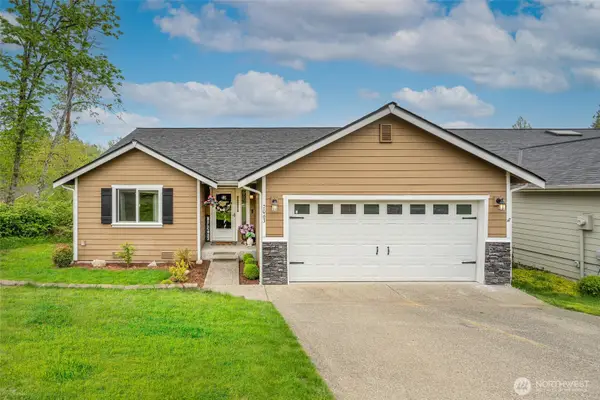 7063 E Nightingale Street, Port Orchard, WA 98366