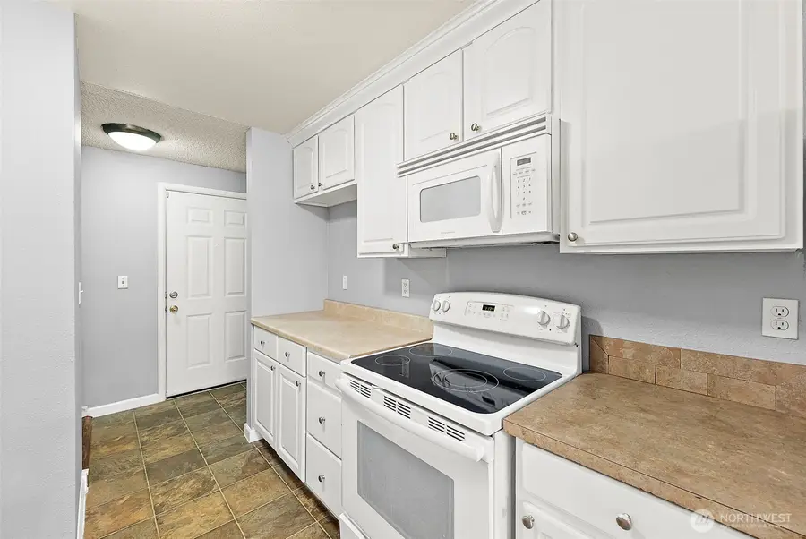 10010 Golden Given Road E #4, Tacoma, WA 98445 - #3