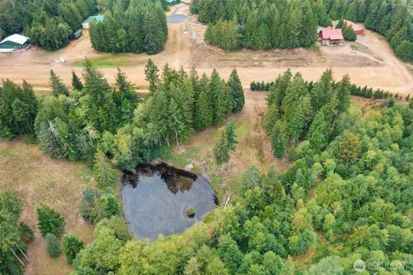 9048 NW Holly Road, Bremerton, WA 98312