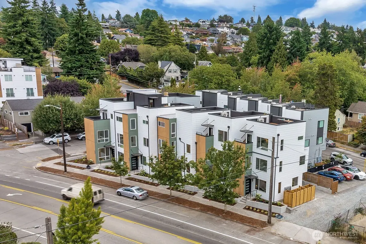 6406 Fauntleroy Way Sw, Seattle, WA 98136 - #1