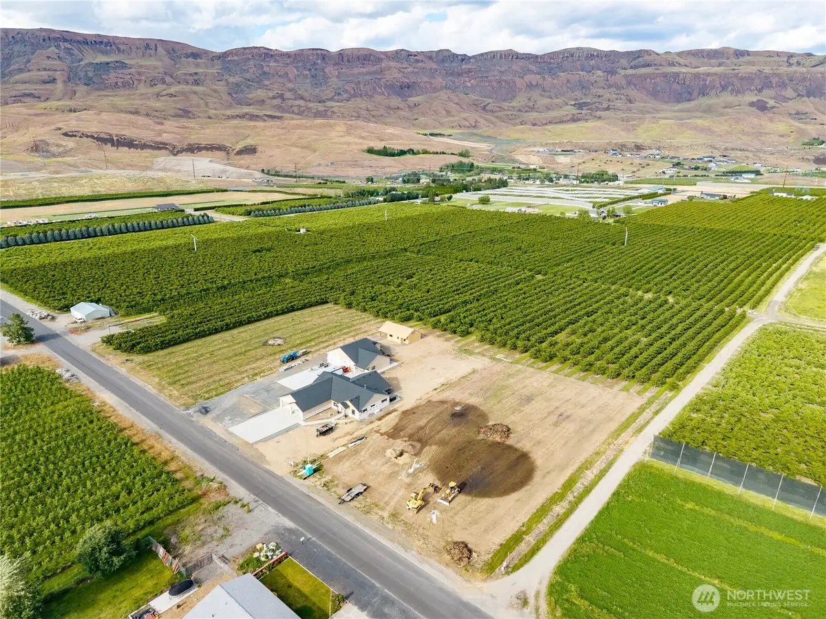 513 S Webb Avenue S, East Wenatchee, WA 98802 - #1