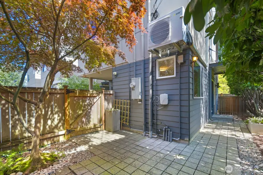 628 NW 85th Street, Seattle, WA 98117 - #2