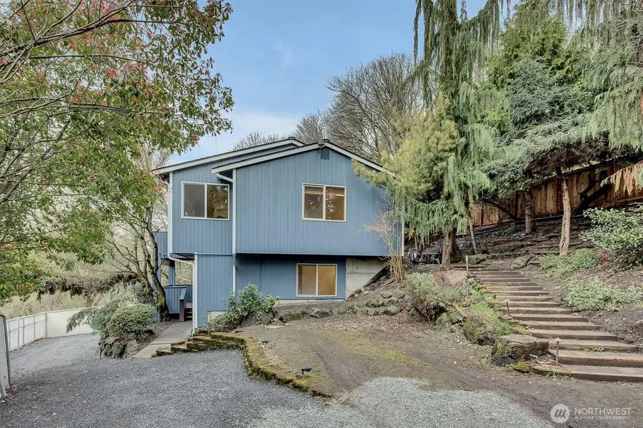 1915 11th Avenue S, Seattle, WA 98134 - #2