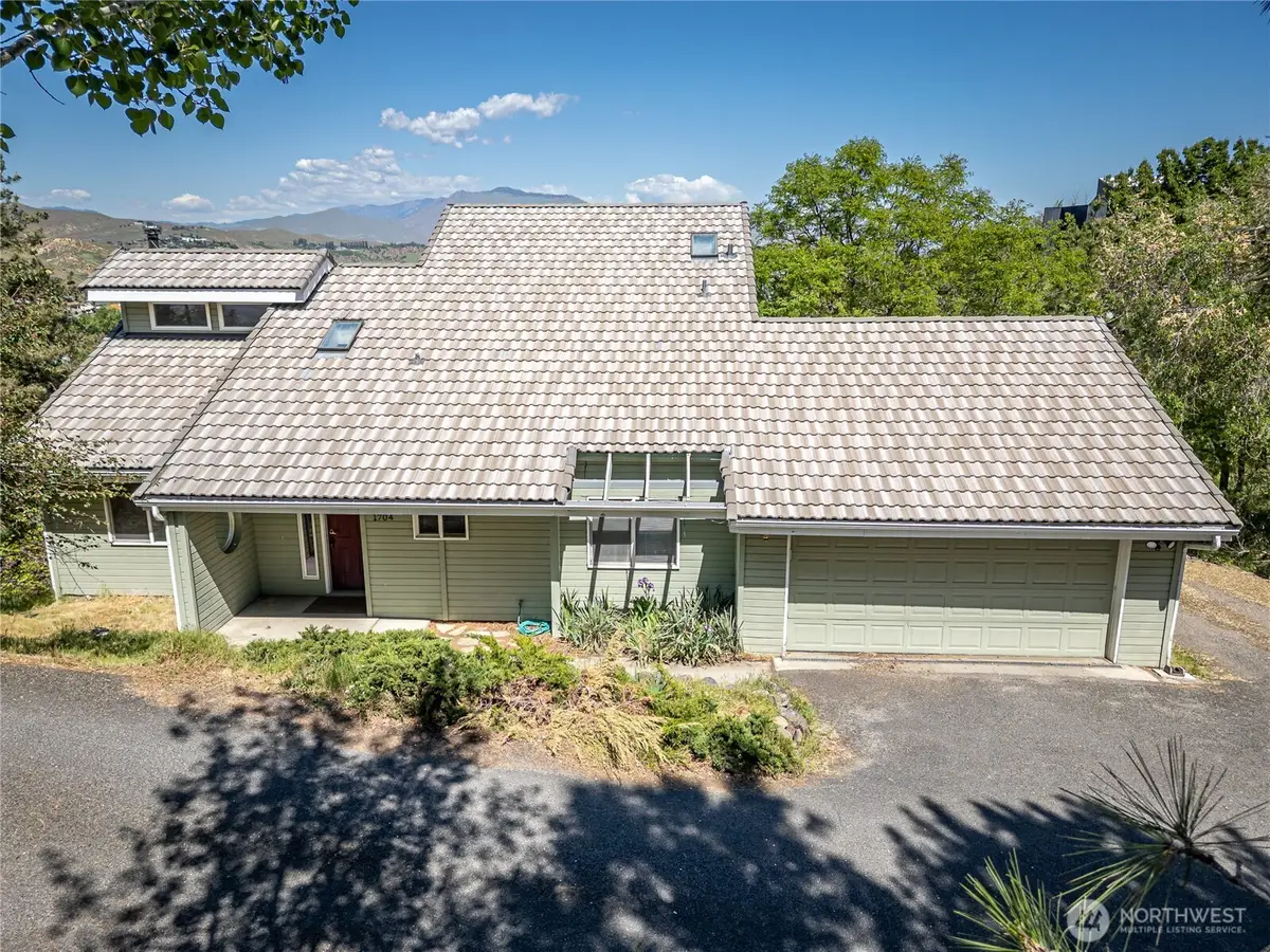 1704 Skyline Drive, Wenatchee, WA 98801 - #1
