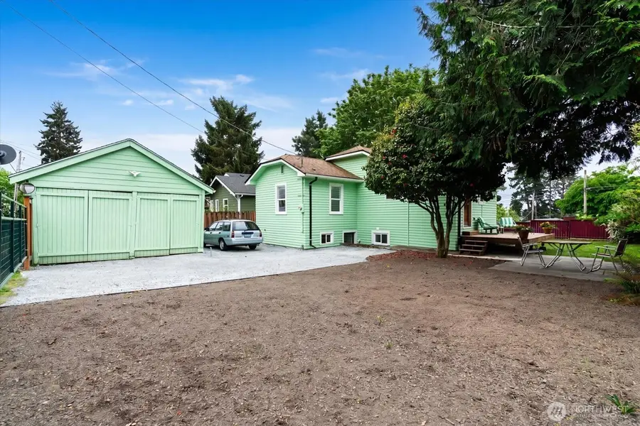 908 N 102nd, Seattle, WA 98133 - #3